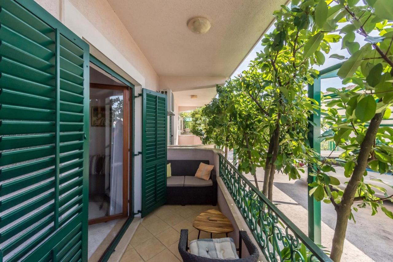 Apartments Ivana-Mira Okrug Gornji Luaran gambar