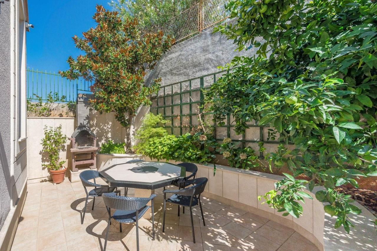 Apartments Ivana-Mira Okrug Gornji Luaran gambar