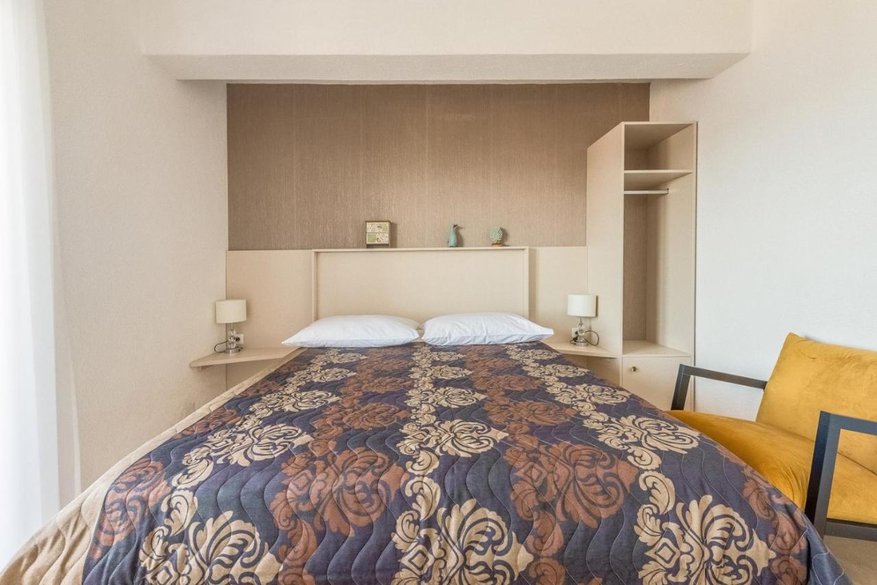Apartments Ivana-Mira Okrug Gornji Luaran gambar