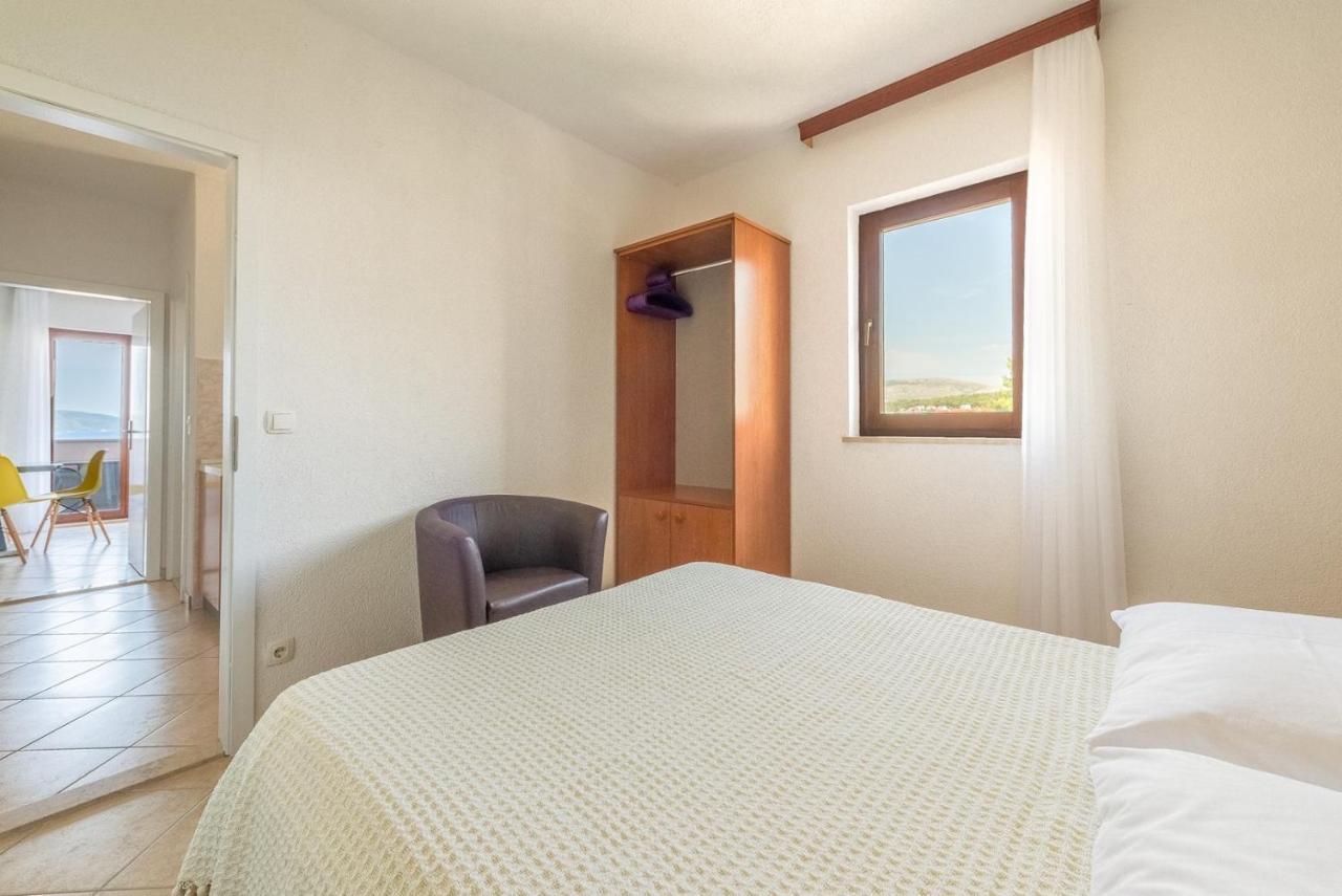 Apartments Ivana-Mira Okrug Gornji Luaran gambar