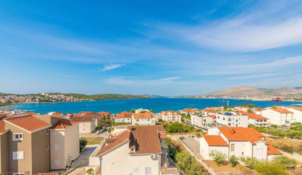 Apartments Ivana-Mira Okrug Gornji Luaran gambar