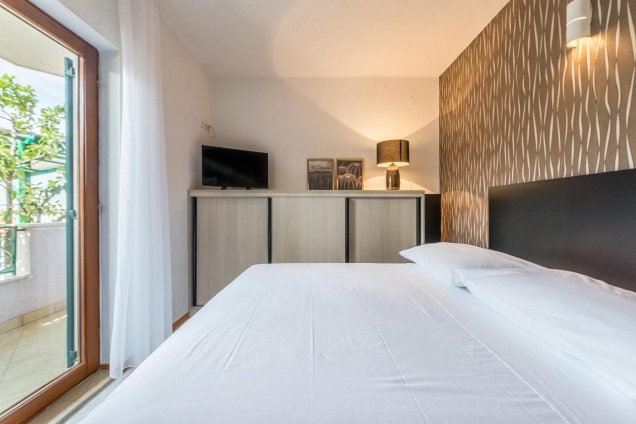Apartments Ivana-Mira Okrug Gornji Luaran gambar