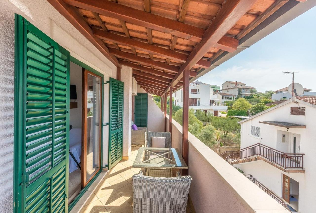 Apartments Ivana-Mira Okrug Gornji Luaran gambar