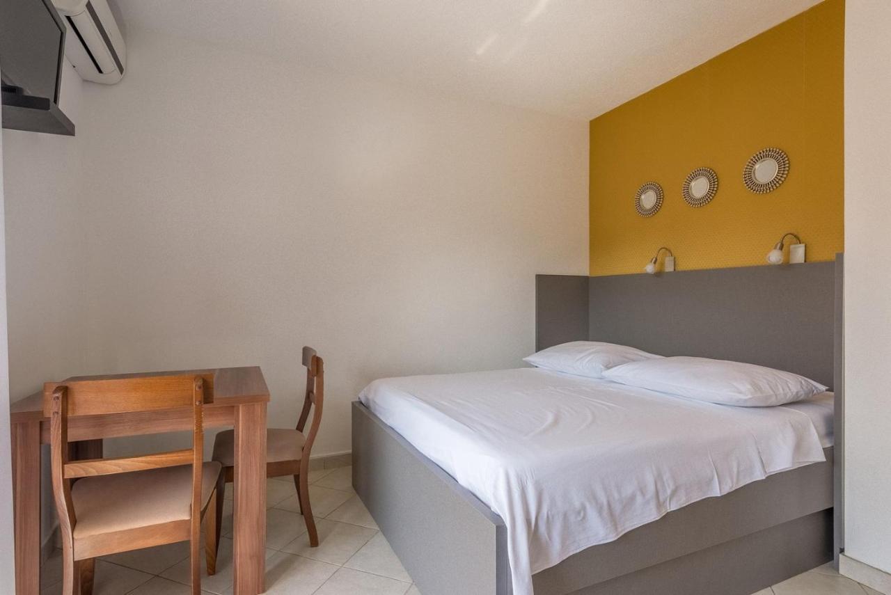 Apartments Ivana-Mira Okrug Gornji Luaran gambar