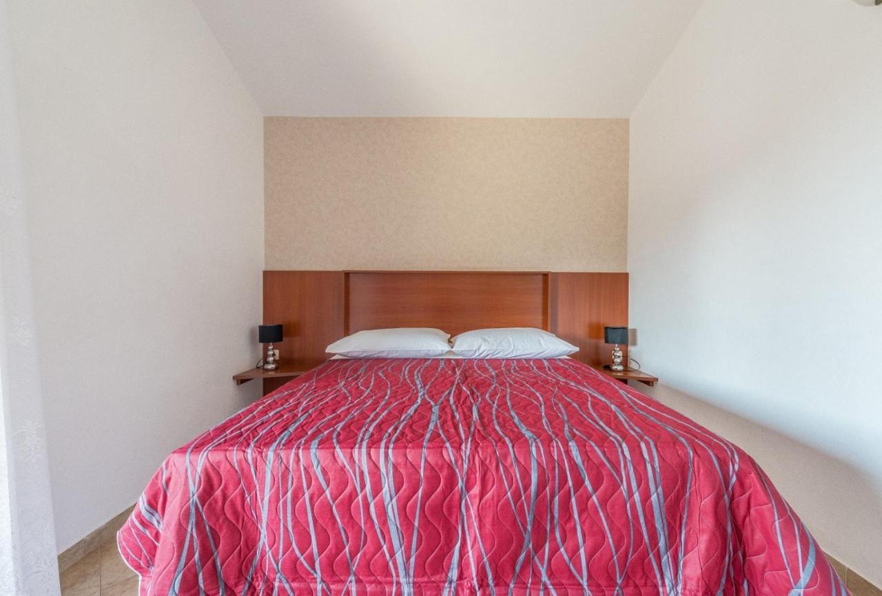 Apartments Ivana-Mira Okrug Gornji Luaran gambar