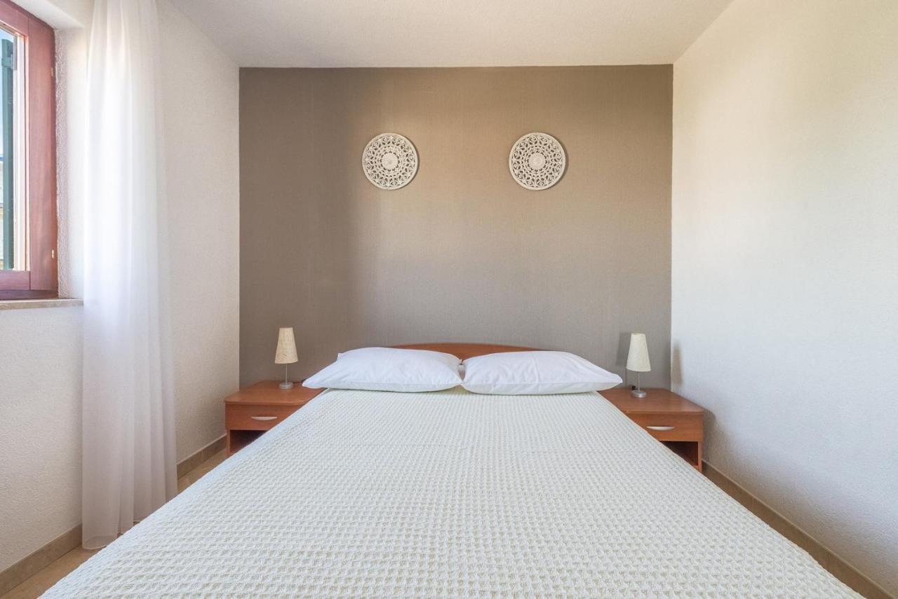 Apartments Ivana-Mira Okrug Gornji Luaran gambar