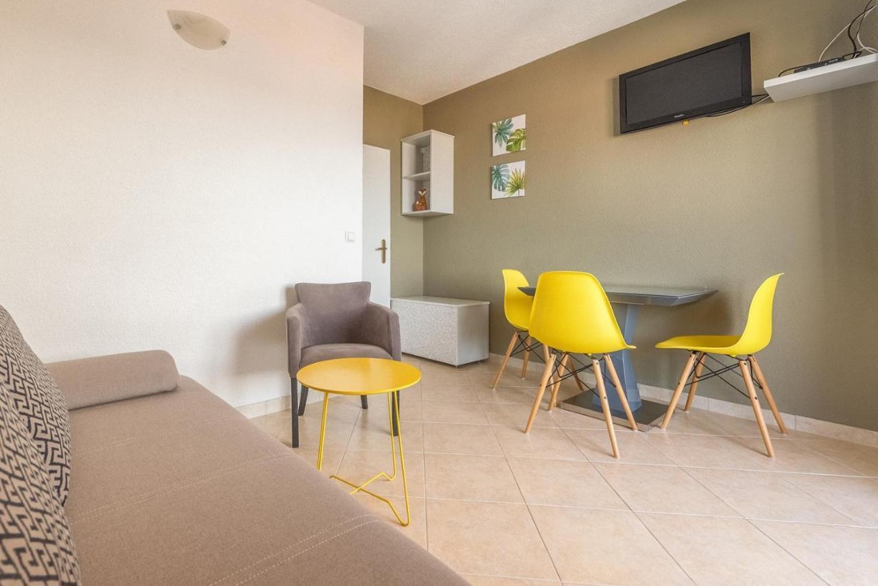 Apartments Ivana-Mira Okrug Gornji Luaran gambar