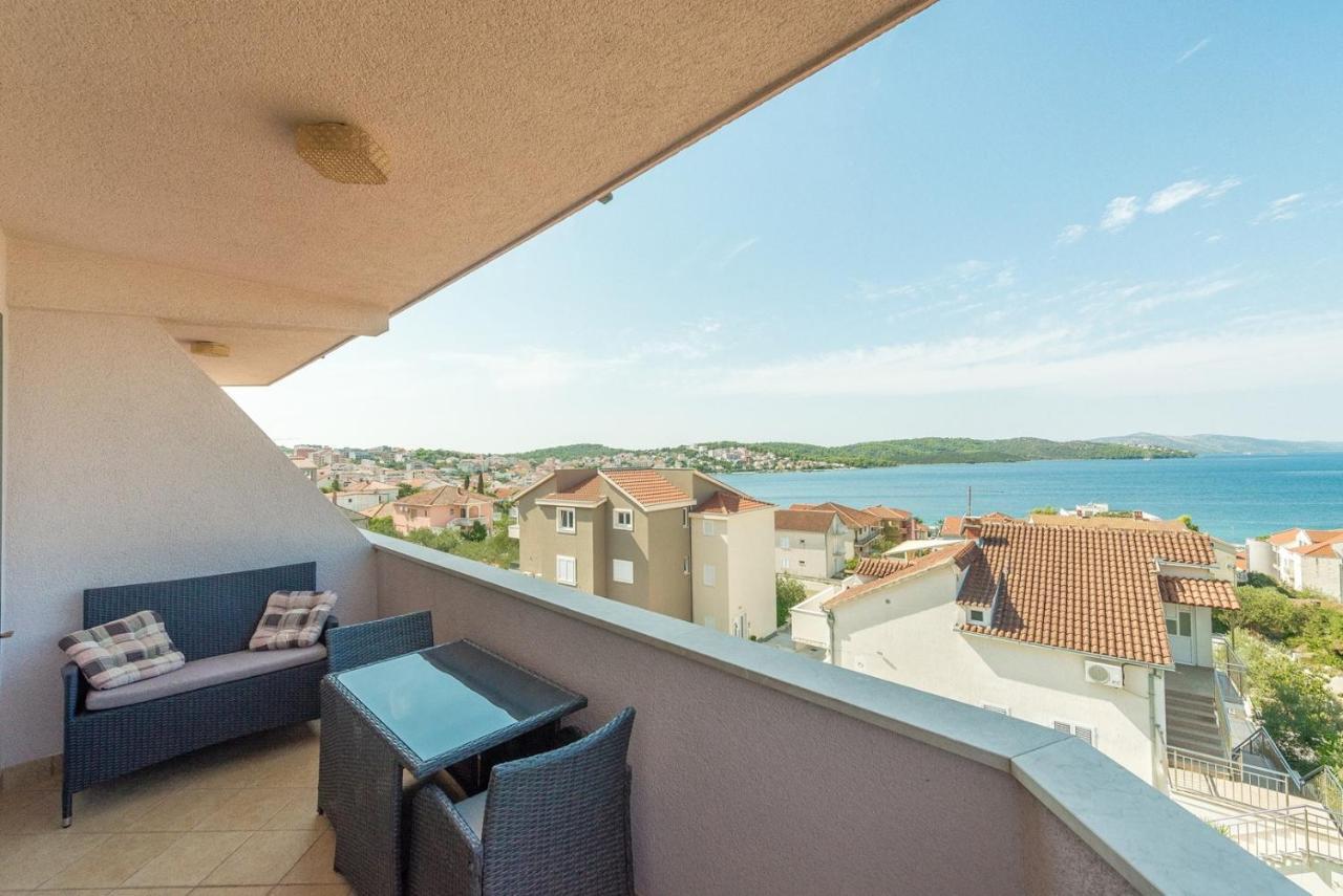 Apartments Ivana-Mira Okrug Gornji Luaran gambar