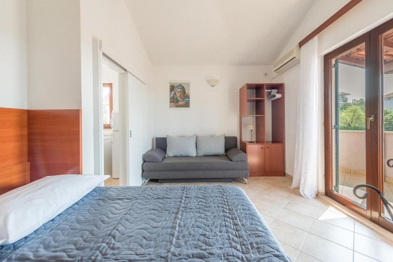 Apartments Ivana-Mira Okrug Gornji Luaran gambar