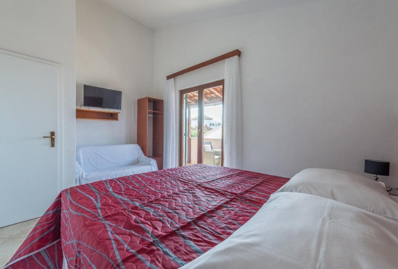Apartments Ivana-Mira Okrug Gornji Luaran gambar